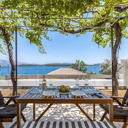 Elia Perigiali Lefkada Nydri (Lefkada)